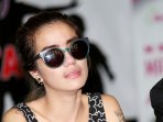 sheila-marcia-datangi-komnas-perlindungan-anak_20160430_152410.jpg