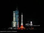 shenzhou-13-di-atas-roket-pembawa-long-march-2f-diluncurkan-dari-pusat-peluncuran-satelit-jiuquan.jpg