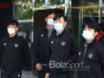 shin-tae-yong-beserta-beberapa-jajaran-asistennya.jpg
