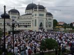 sholat-idul-adha-1439-h-di-masjid-raya-medan_20180822_113733.jpg