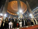 sholat-idul-fitri-1440-h-di-masjid-istiqlal_20190605_120310.jpg