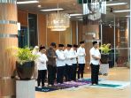 sholat-maghrib-silaturahmi-tokoh-muda-indonesia_20190516_091114.jpg