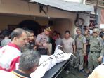 si-jago-merah-melahap-satu-rumah-di-jalan-semangka_20170804_160140.jpg