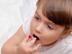si-kecil-minum-obat_20180318_081238.jpg