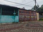 siatuasi-rumah-tempat-satu-keluarga-ditemukan-tewas-di-perumahan-citra-garden-12.jpg