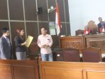 sidang-cerai-flo-dan-piyu-ditunda_20151026_131757.jpg