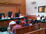 sidang-first-travel_20180404_154045.jpg