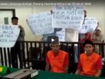 sidang-ican-belut-keluarga-korban-pasang-spanduk-minta-ican-dihukum-mati_20171004_205910.jpg