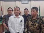 Saksi Korban Tak Dihadirkan, Kuasa Hukum Louis Jauhari Kecewa