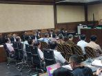 sidang-lan-jutan-terdakwa-johnny-g-plate-anang-latif-dan-yohan.jpg