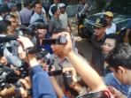 sidang-lapangan-di-tkp-pembunuhan-engeline_20151110_095905.jpg