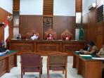 sidang-pembatalan-pernikahan-jessica-iskandar_20141112_151506.jpg