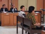 sidang-perdana-terdakwa-dugaan-suap-lpjk-dan-apbd-muba-02_20150903_180157.jpg