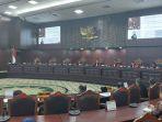 sidang-pleno-pembacaan-putusan-sistem-pemilu-kamis-1562023.jpg