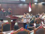 sidang-putusan-sengketa-pileg-untuk-perkara-nomor-03-03phpudpd-xxii2024-di-mk.jpg