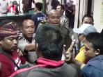 sidang-ricuh_20160929_211051.jpg