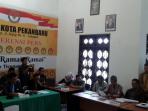 sidang-sengketa-pilkada-pekanbaru_20161030_141446.jpg