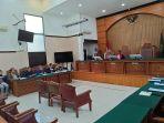 sidang-tom-l.jpg