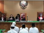 sidang-vonis-kasus-pengeroyokan-dan-pembakaran-terhadap-maling-ampli-muhammad-al-zahra_20180503_191702.jpg