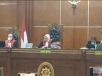 BREAKING NEWS Razman Nasution Divonis 1,5 Tahun di Kasus Pencemaran Nama Baik Terhadap Hotman Paris