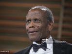sidney-poitier-di-pesta-oscar-vanity-fair-2014.jpg