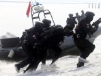 simulasi-penanggulangan-terorisme-satgultor-tni_20190409_201044.jpg