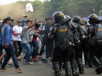 simulasi-pengamanan-pilkada-jatim_20180215_010057.jpg