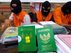 sindikat-calo-pembuatan-paspor-tki_20180803_145801.jpg