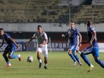singo-edan-bungkam-maung-bandung-dengan-1-0_20211129_000827.jpg