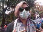 sissy-prescillia-di-pemakaman-sang-mertua-helmy-sungkar.jpg
