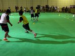 siswa-sekolah-sepak-bola-mu-berlatih_20150204_095854.jpg