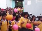 siswa-siswi-sekolah-kebon-dalem-arak-2567-lampion-keliling-pecinan_20160206_133415.jpg