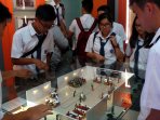 siswa-sma-pelajari-sistim-pilpres-dan-pilkada-di-kpu_20161019_164739.jpg