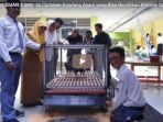 siswa-sman-1-jetis-ini-ciptakan-kandang-ayam-yang-bisa-bersihkan-kotoran-secara-otomatis_20181009_001816.jpg