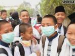 siswa-smpn-54-palembang-kecewa-batal-bertemu-presiden-jokowi_20151101_112217.jpg