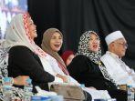 siti-atikoh-suprianti-di-pondok-pesantren-ponpes-bayt-al-hikmah.jpg