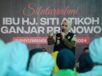siti-atikoh-suprianti-saat-bersilahturhami-dengan-masyarakat-petani-dan-nelayan-di-muncar.jpg