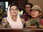 siti-fadilah-supari-bacakan-pledoi_20170607_202255.jpg