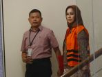 siti-masitha-ditahan-kpk_20170830_203131.jpg