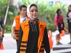 siti-masitha-soeparno-diperiksa-sebagai-saksi_20170929_212229.jpg