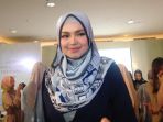 siti-nurhaliza-saat-menjadi-pembicara-di-acara-hijup-ramadhan-festival_20170609_201027.jpg