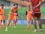 skuad-persija-jakarta-menjalani-official-training-di-stadion-andi-mattalatta-makasar.jpg