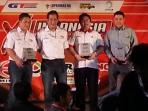 smn-champion-award-2014_20141211_183442.jpg