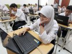 smp-alfa-centauri-bandung-gelar-un-berbasis-komputer_20160510_135028.jpg