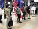 social-distancing-di-bandara-soetta.jpg