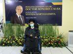 Tokoh Perkebunan Indonesia Soedjai Kartasasmita Terima Penghargaan Doktor Honoris Causa