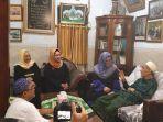 soeharto-fam-dan-mbak-moen.jpg