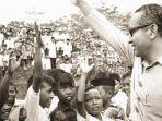 soeharto-ketakutan-saat-dielu-elukan-bocah-sd-ucapannya-terbukti-saat-kekuasannya-tumbang.jpg