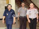 soekarwo-pakde-karwo_20150830_101527.jpg