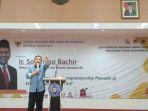 soetrisno-bachir-dihadapan-pengurus-badan-eksekutif-mahasiswa.jpg